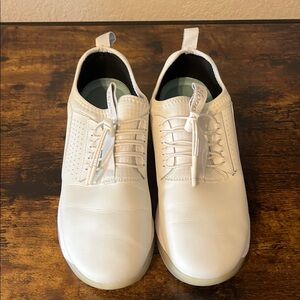 Clove Classic Brilliant White Women's Bungee Athletic Shoe